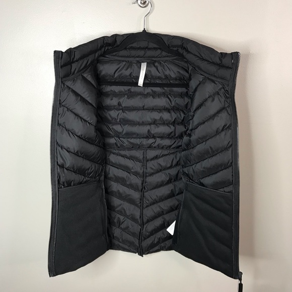 Fabletics Lightweight Adventure Vest Sz XL - Picture 3 of 7